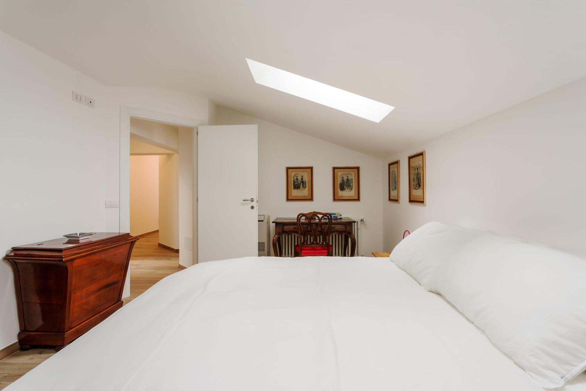 Апартаменты Amazing Flat With Big Terrace And Private Car Park Верона Экстерьер фото