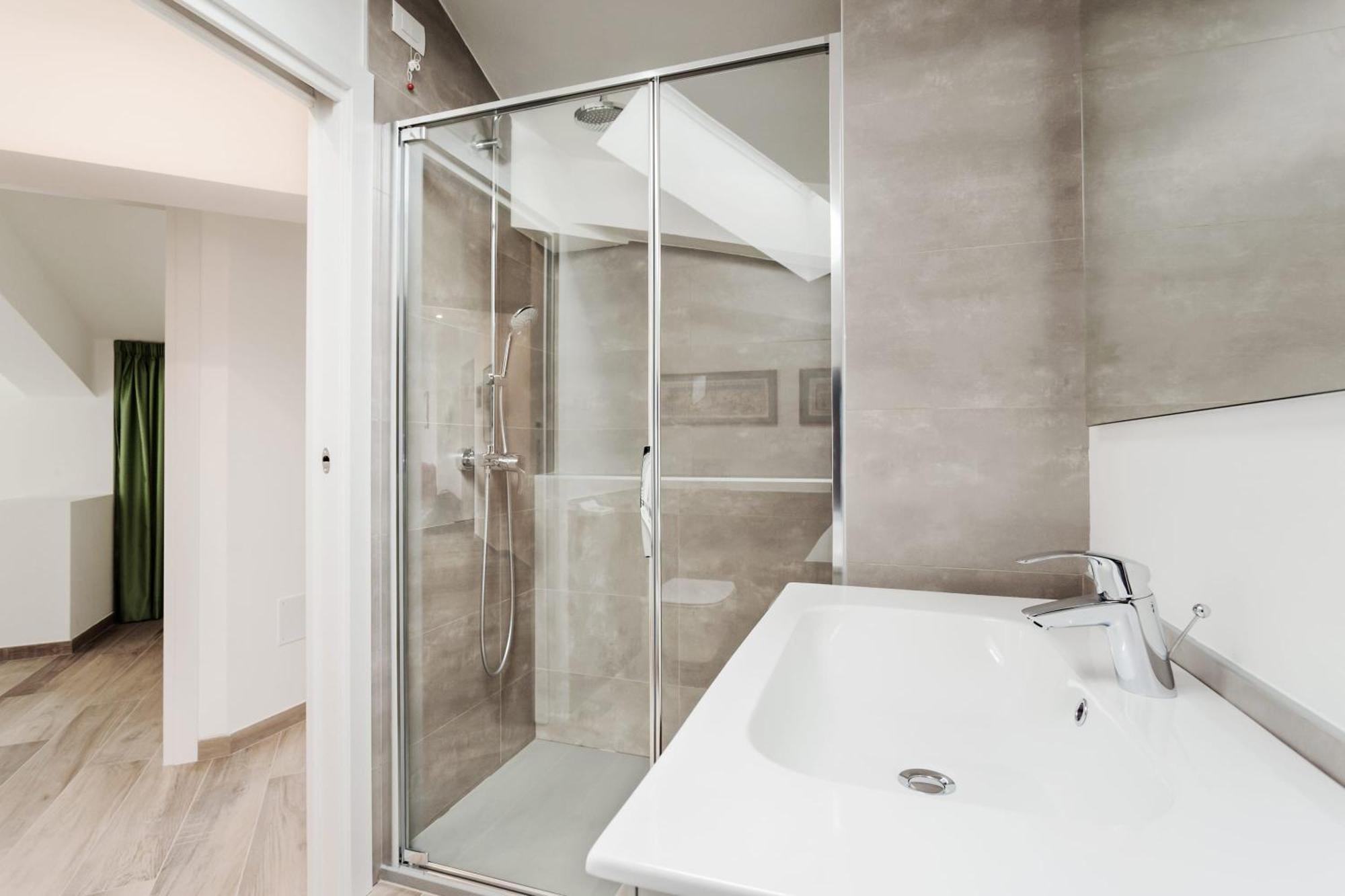 Апартаменты Amazing Flat With Big Terrace And Private Car Park Верона Экстерьер фото